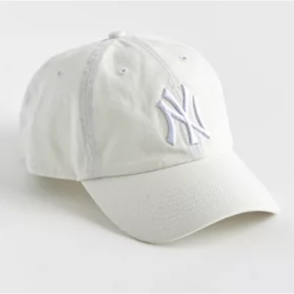 '47 New York Yankees MLB Classic Baseball Hat - White with White Logo